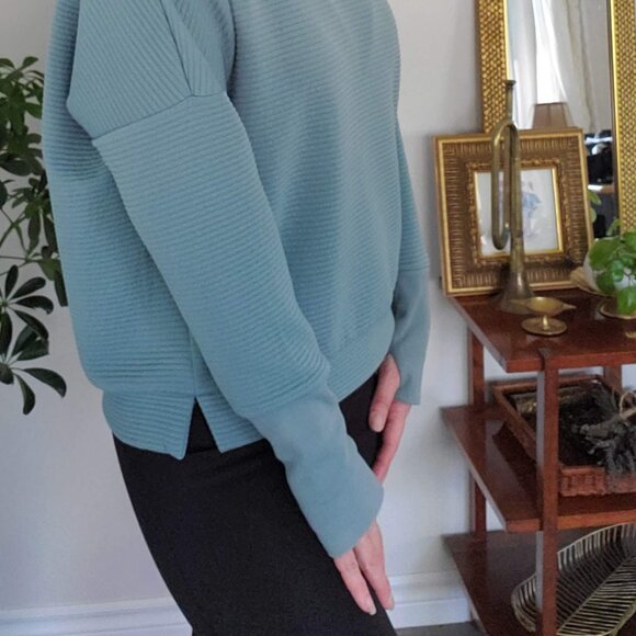 Mondetta / Performance Leisure-wear Cowl Neck Top - Size L - Picture 3 of 10